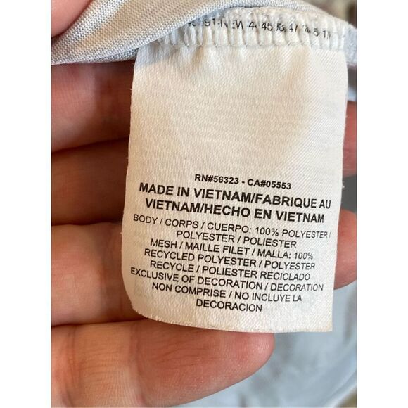 Nike Dri-Fit Light Gray V Neck Athletic Tshirt Women’s Size Medium - Picture 7 of 9